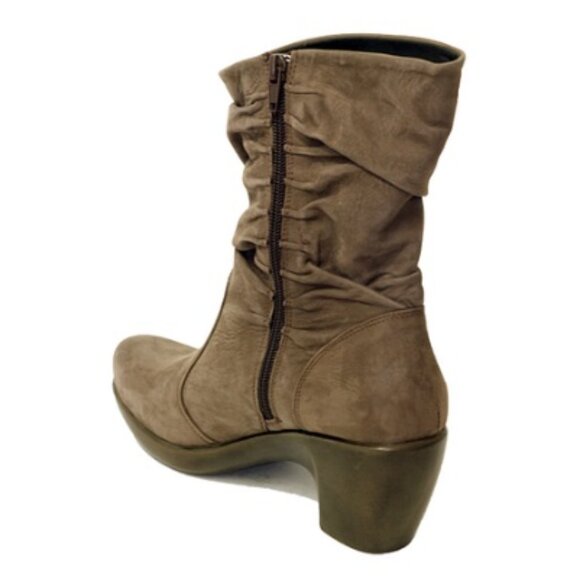 Naot Shoes - Naot Modesto women's boots Sz 40/US 9